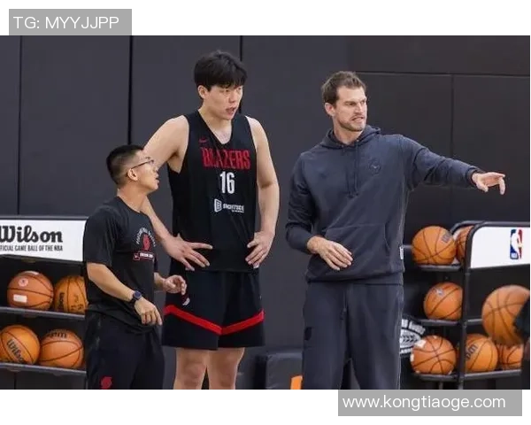 开拓者主帅：暂不添加小杨时刻 常规赛和夏联不同